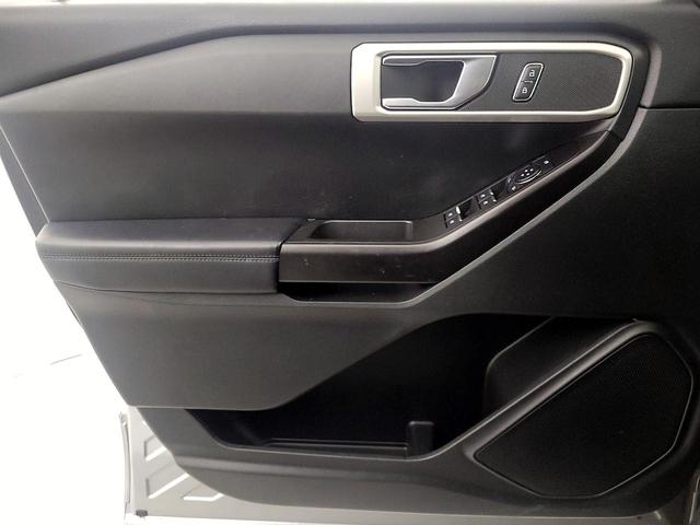 Photo of 2022 Silver Ford Explorer