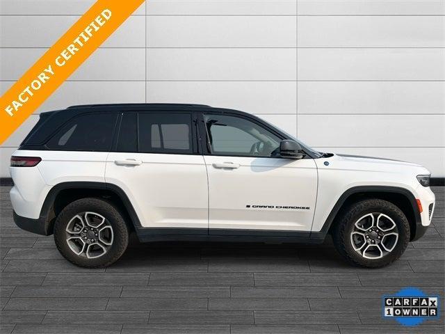 Photo of 2022 Bright White Clearcoat Jeep Grand Cherokee 4xe
