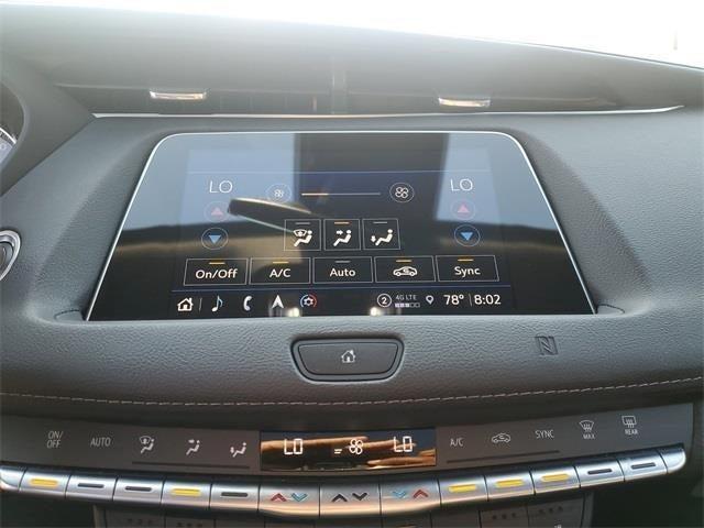 Photo of 2021 Radiant Silver Metallic Cadillac XT4