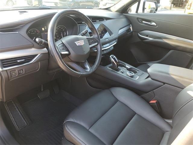 Photo of 2021 Radiant Silver Metallic Cadillac XT4