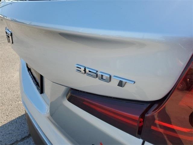 Photo of 2021 Radiant Silver Metallic Cadillac XT4