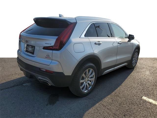 Photo of 2021 Radiant Silver Metallic Cadillac XT4