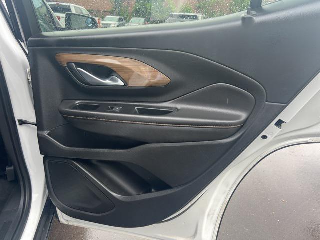 Photo of 2019 Summit White GMC Terrain
