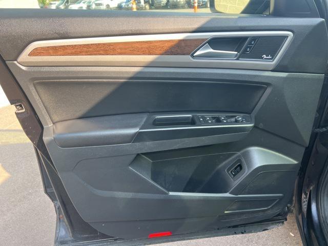 Photo of 2019 Deep Black Volkswagen Atlas
