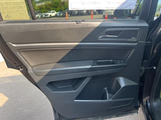 Photo of 2019 Deep Black Volkswagen Atlas