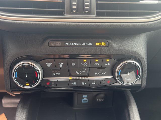 Photo of 2022 Stone Blue Metallic Ford Escape
