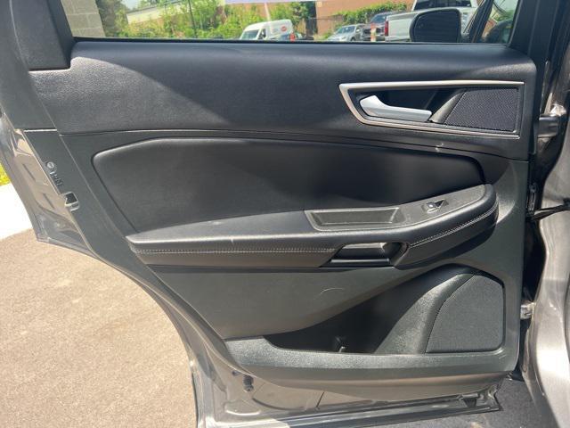Photo of 2023 Carbonized Gray Metallic Ford Edge