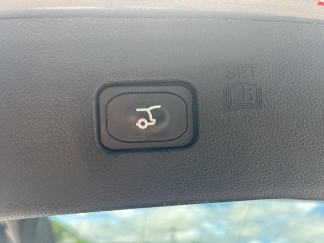 Photo of 2023 Carbonized Gray Metallic Ford Edge