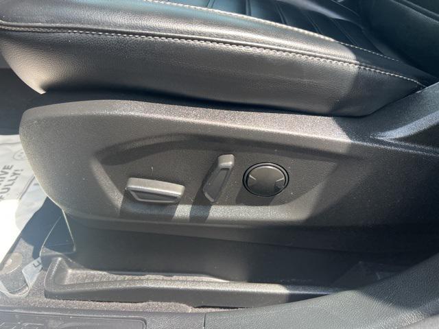 Photo of 2023 Carbonized Gray Metallic Ford Edge