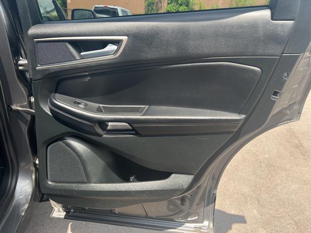 Photo of 2023 Carbonized Gray Metallic Ford Edge