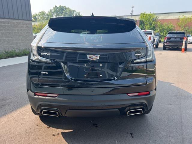 Photo of 2022 Stellar Black Metallic Cadillac XT4