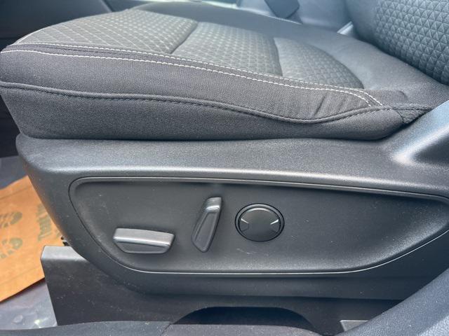Photo of 2023 Iconic Silver Metallic Ford Escape