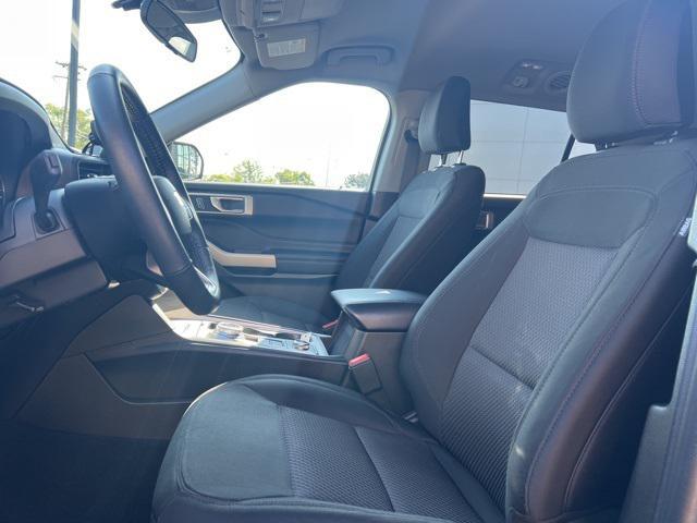 Photo of 2023 Agate Black Metallic Ford Explorer