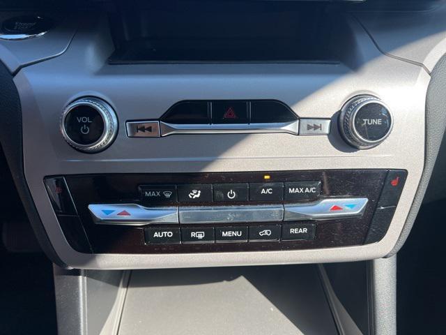 Photo of 2023 Agate Black Metallic Ford Explorer