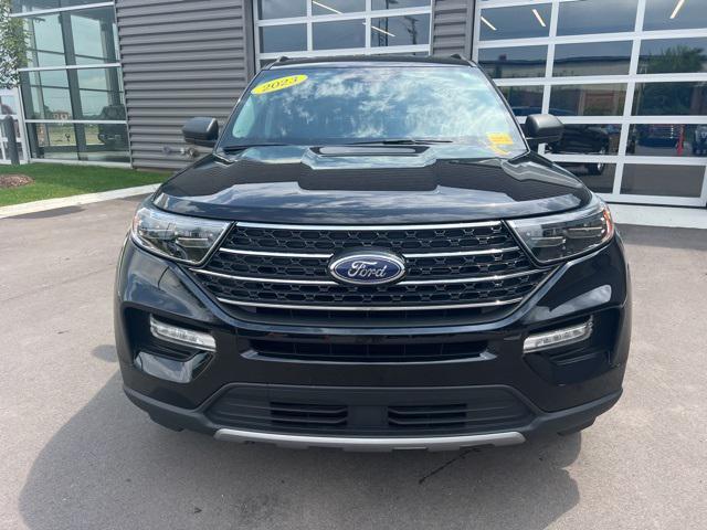 Photo of 2023 Agate Black Metallic Ford Explorer