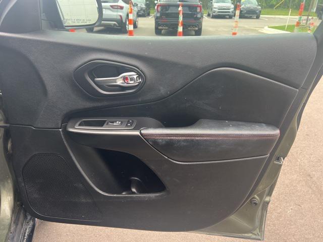Photo of 2020 Olive Green Pearlcoat Jeep Cherokee