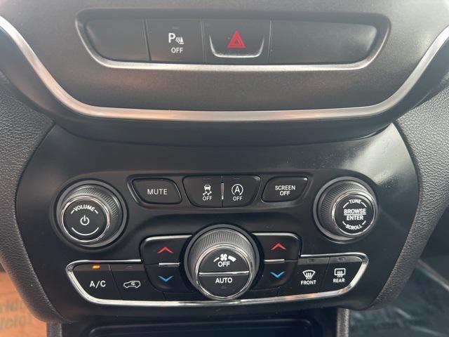 Photo of 2020 Olive Green Pearlcoat Jeep Cherokee