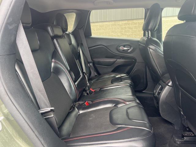 Photo of 2020 Olive Green Pearlcoat Jeep Cherokee