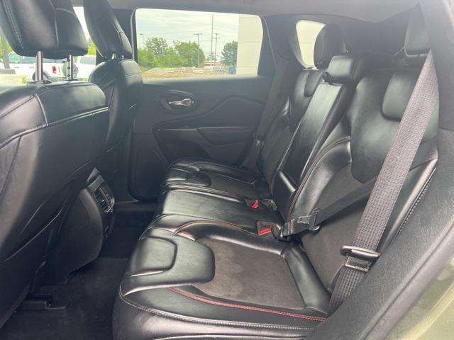 Photo of 2020 Olive Green Pearlcoat Jeep Cherokee