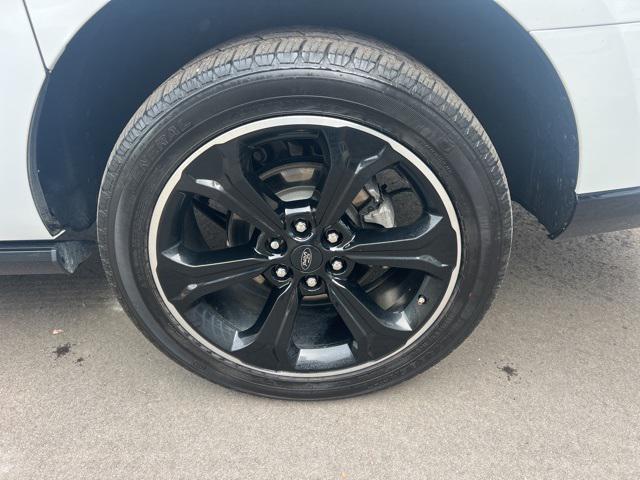 Photo of 2022 Oxford White Ford Expedition Max