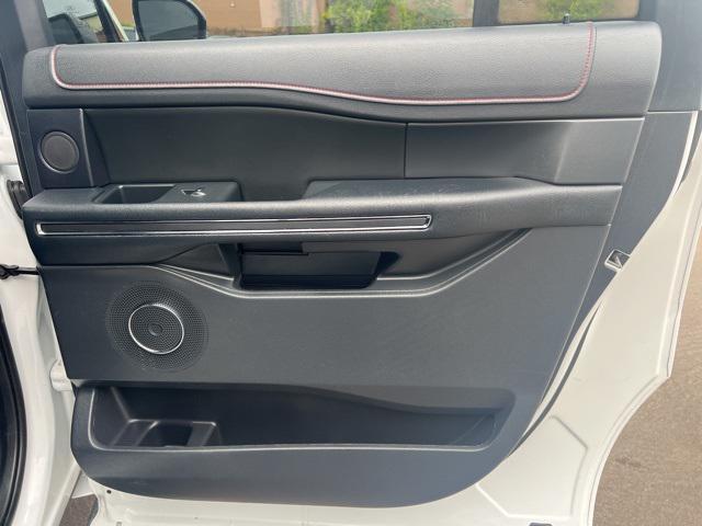 Photo of 2022 Oxford White Ford Expedition Max