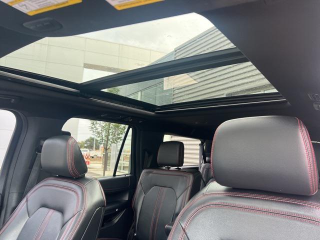 Photo of 2022 Oxford White Ford Expedition Max