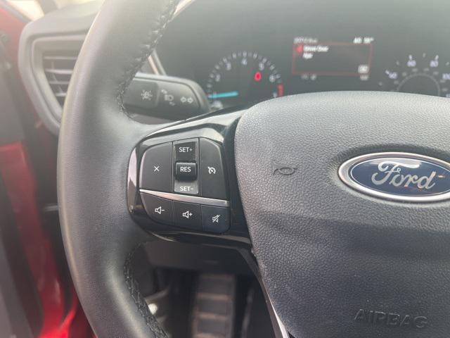 Photo of 2022 Rapid Red Metallic Tinted Clearcoat Ford Escape