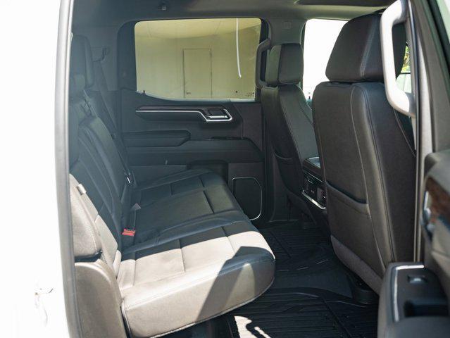 Photo of 2024 Summit White GMC Sierra 1500