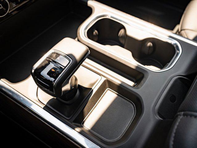 Photo of 2024 Summit White GMC Sierra 1500