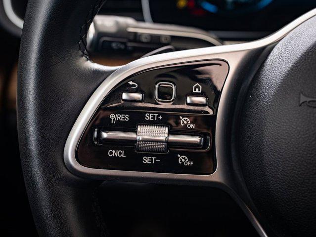 Photo of 2022 Black Mercedes-Benz GLE 350