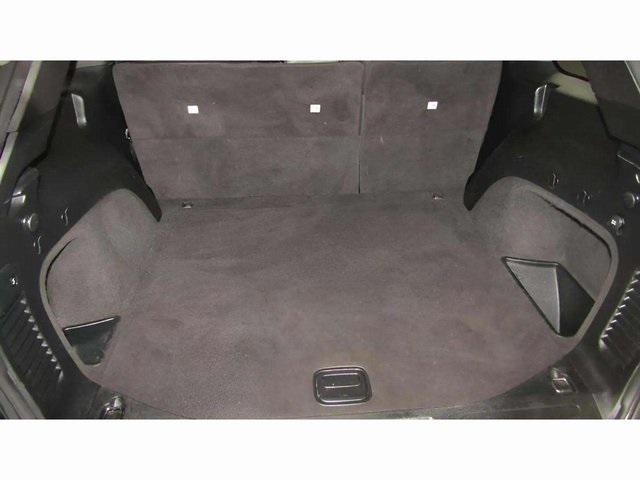 Photo of 2020 Diamond Black Crystal Pearlcoat Jeep Grand Cherokee