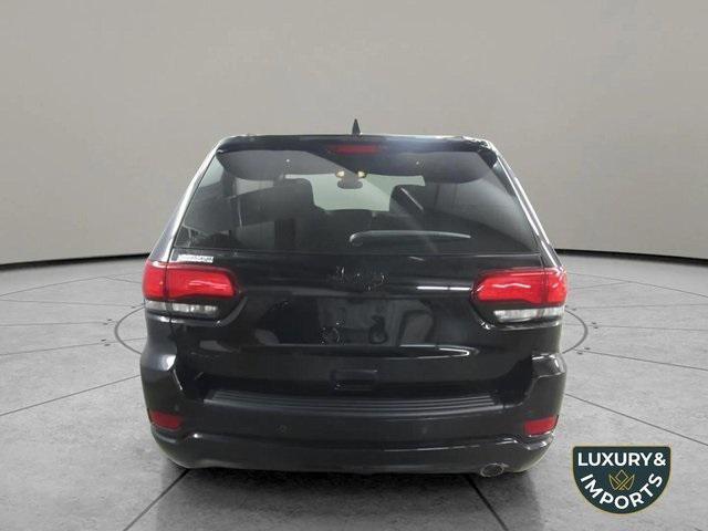 Photo of 2020 Diamond Black Crystal Pearlcoat Jeep Grand Cherokee