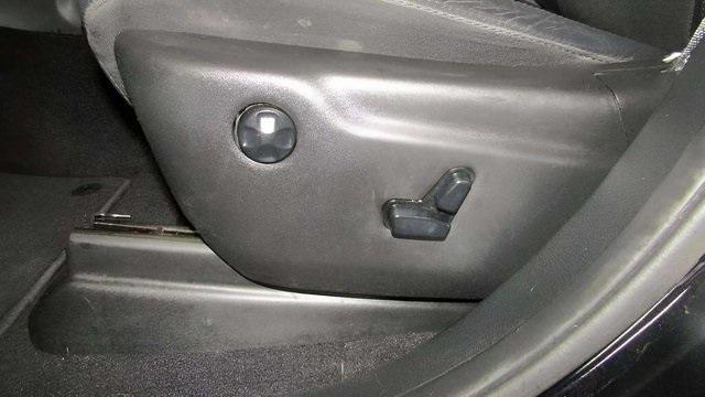 Photo of 2020 Diamond Black Crystal Pearlcoat Jeep Grand Cherokee
