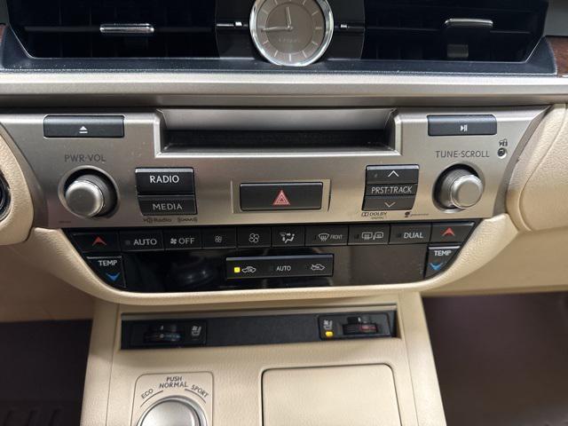 Photo of 2014 Starfire Pearl Lexus ES 350