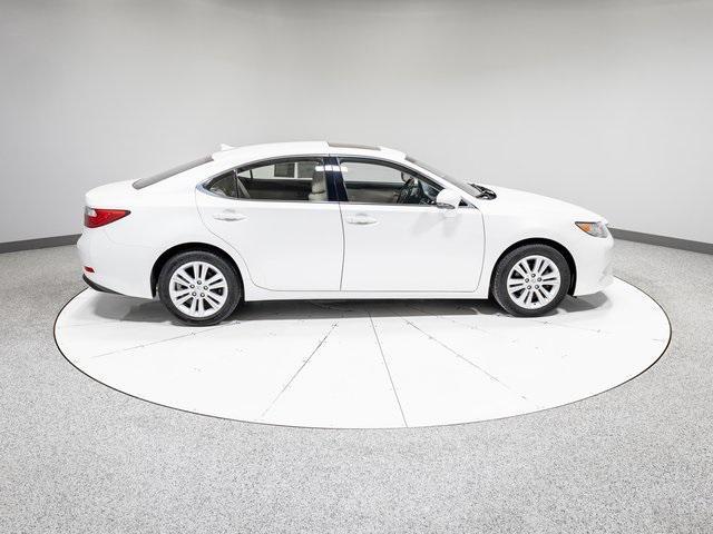 Photo of 2014 Starfire Pearl Lexus ES 350