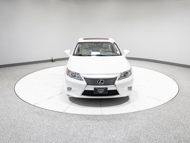 Photo of 2014 Starfire Pearl Lexus ES 350