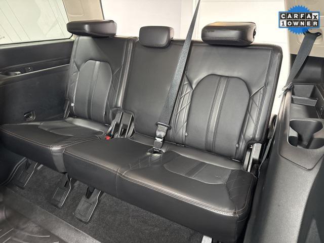 Photo of 2019 Agate Black Metallic Ford Expedition