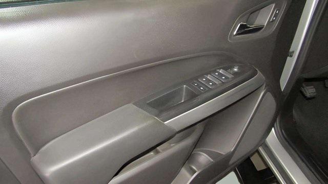 Photo of 2016 Silver Ice Metallic Chevrolet Colorado