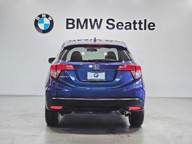 Photo of 2016 Deep Ocean Pearl Honda HR-V
