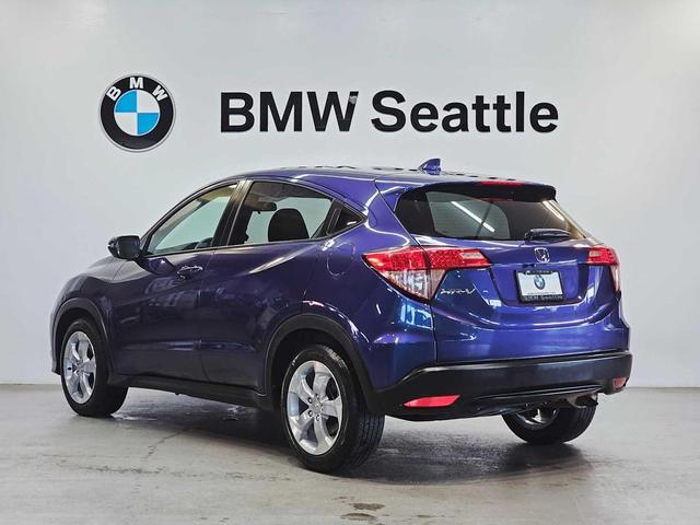 Photo of 2016 Deep Ocean Pearl Honda HR-V