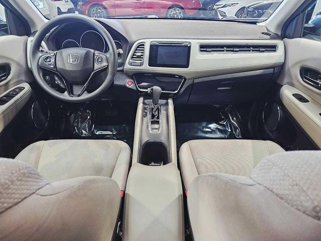 Photo of 2016 Deep Ocean Pearl Honda HR-V