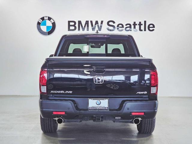 Photo of 2023 Crystal Black Pearl Honda Ridgeline