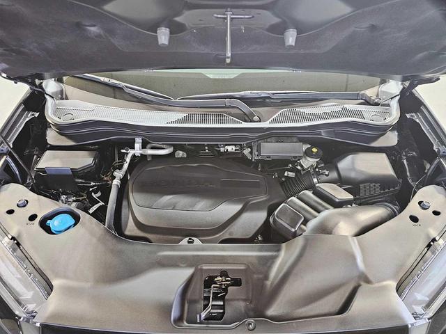 Photo of 2023 Crystal Black Pearl Honda Ridgeline