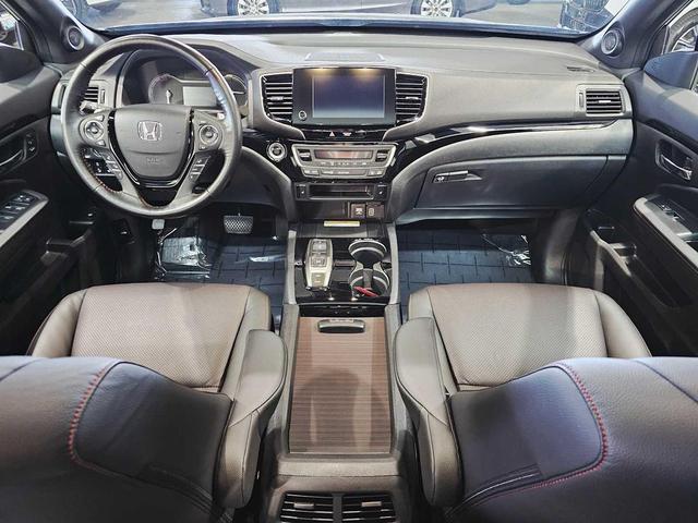 Photo of 2023 Crystal Black Pearl Honda Ridgeline