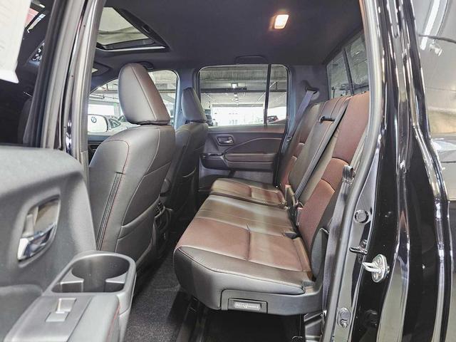 Photo of 2023 Crystal Black Pearl Honda Ridgeline