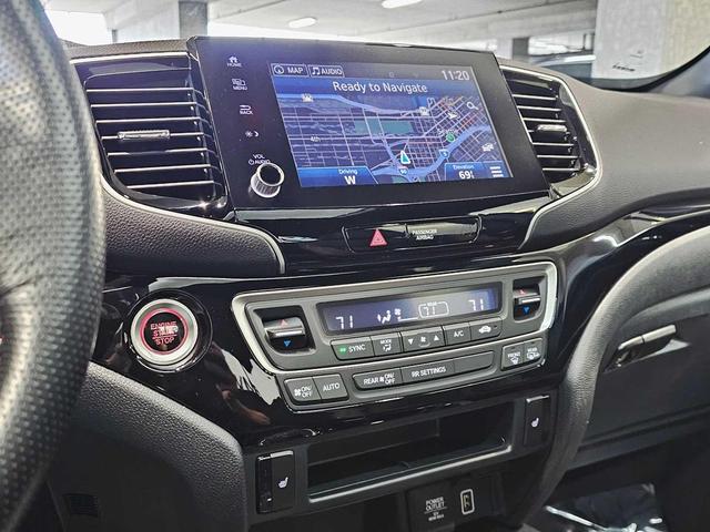 Photo of 2023 Crystal Black Pearl Honda Ridgeline