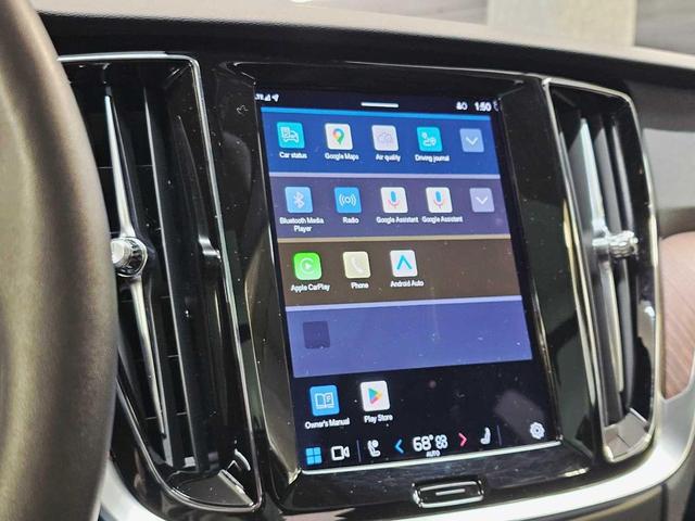 Photo of 2023 Crystal White Metallic Volvo V60 Cross Country
