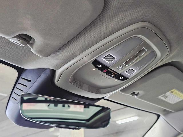 Photo of 2023 Crystal White Metallic Volvo V60 Cross Country