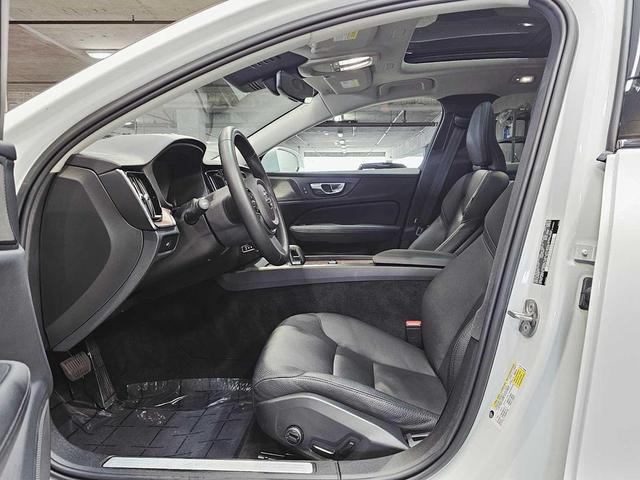 Photo of 2023 Crystal White Metallic Volvo V60 Cross Country