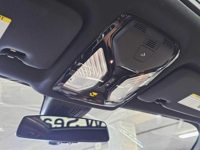 Photo of 2019 Alpine White BMW X5